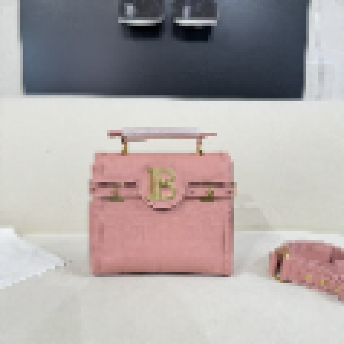 Premium Luxury Bag Stylish, Durable & Perfect for Any Occasion