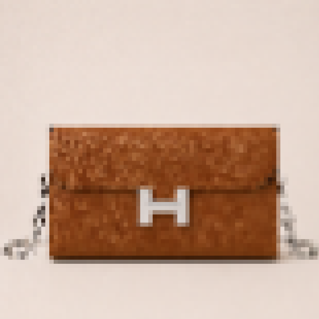 Compact Crossbody Wallet with Chain Strap for Everyday Use
