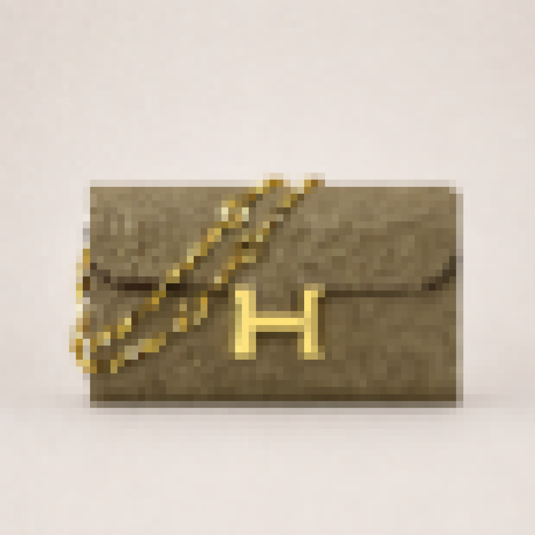 Compact Crossbody Wallet with Chain Strap for Everyday Use
