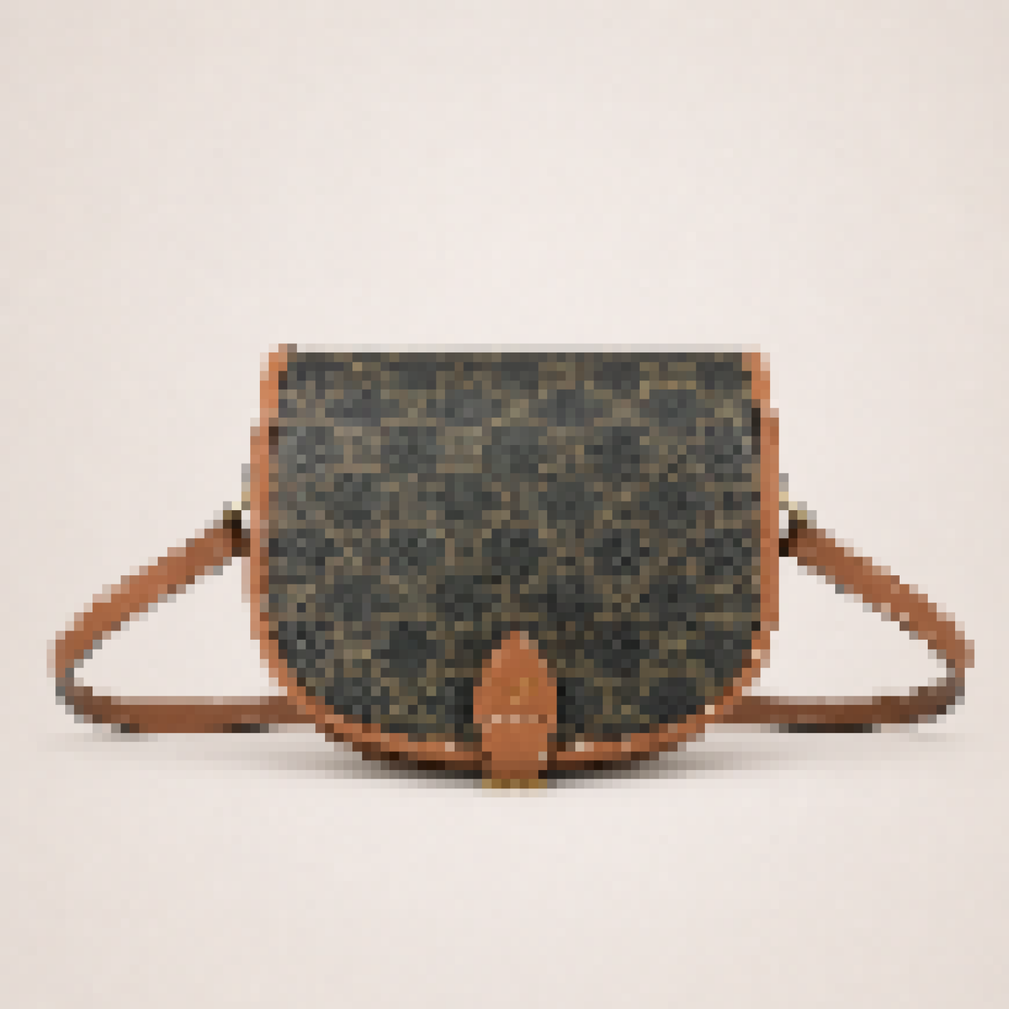 Classic Saddle Crossbody Bag for Everyday and Casual Wear