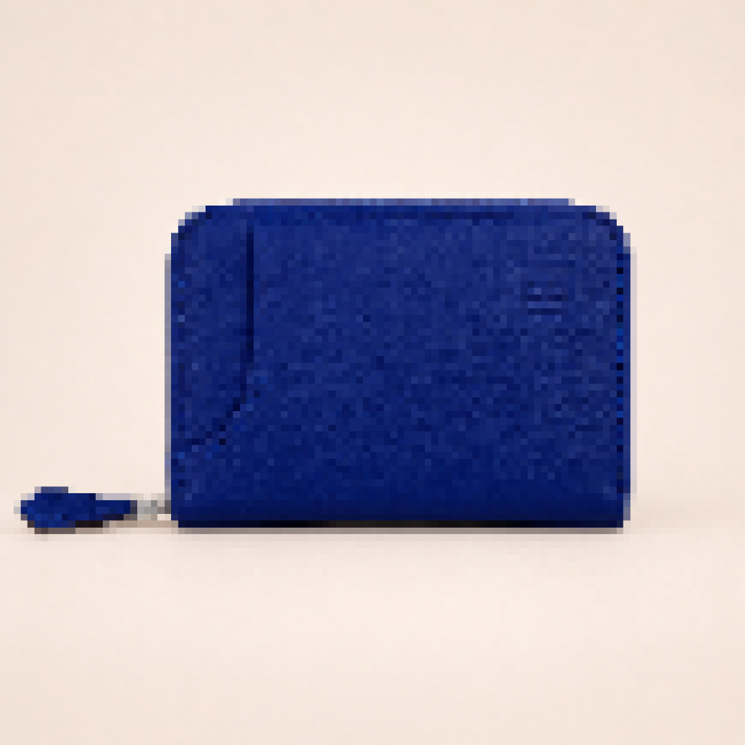 Minimalist Card Wallet with Zipper Closure for Daily Use
