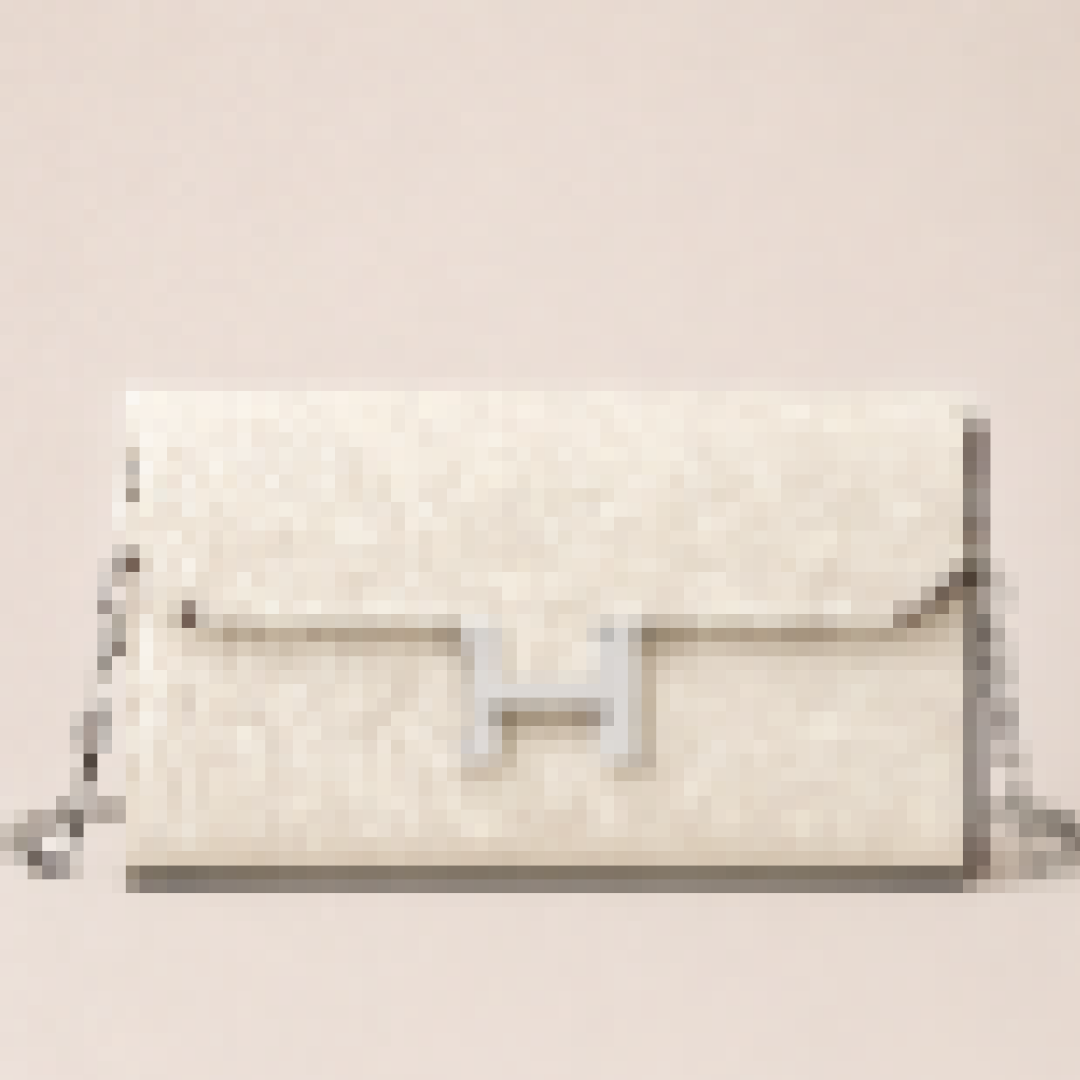 Compact Crossbody Wallet with Chain Strap for Everyday Use
