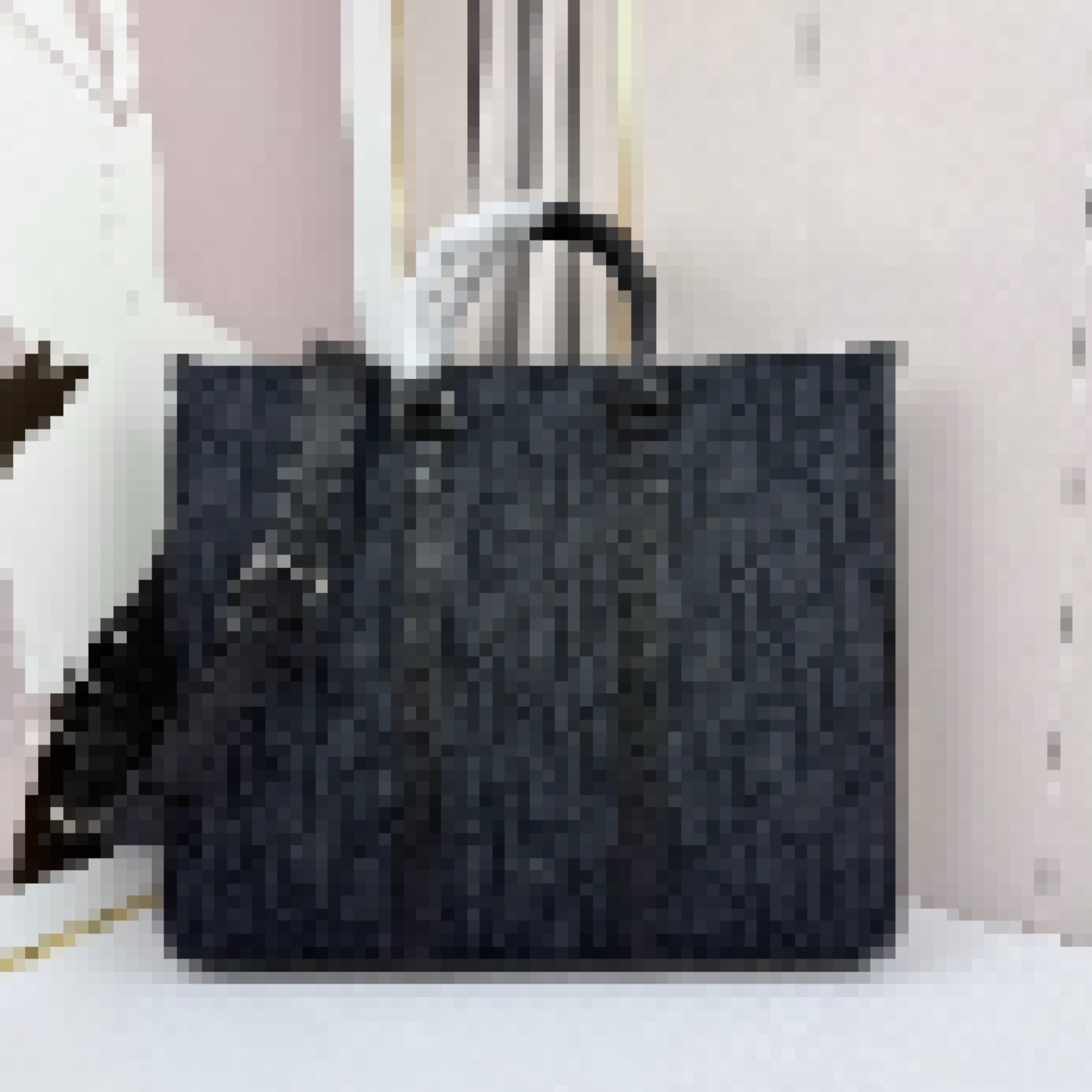 Premium Luxury Bag Stylish, Durable & Perfect for Any Occasion