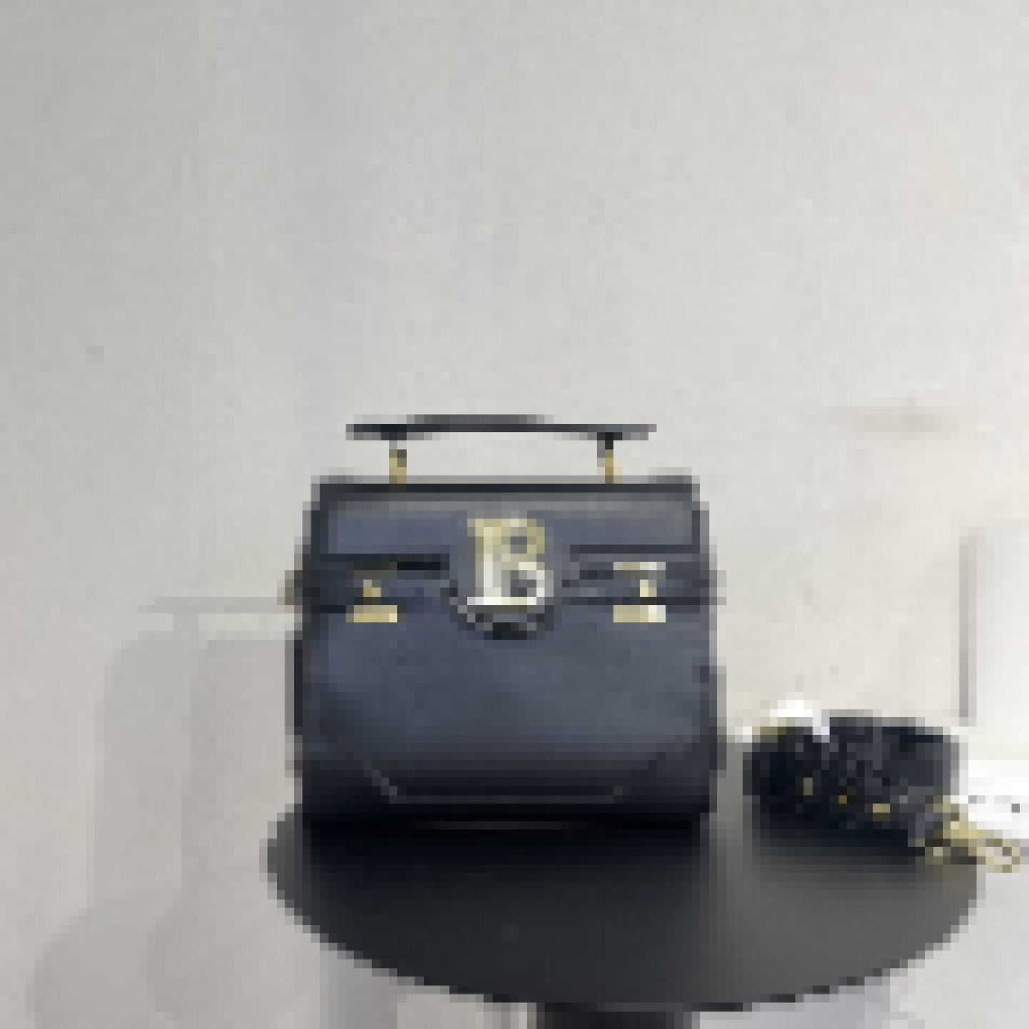 Premium Luxury Bag Stylish, Durable & Perfect for Any Occasion