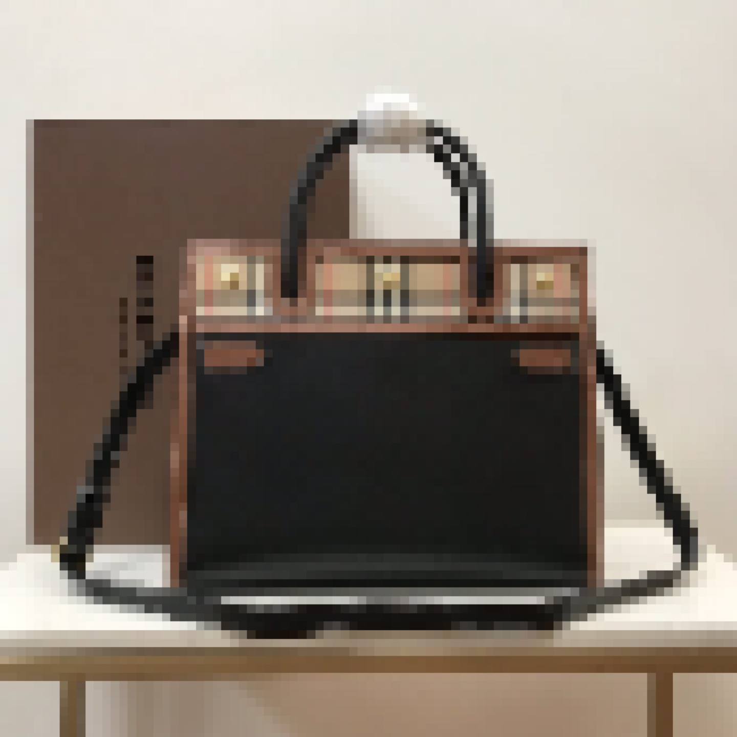 Premium Luxury Bag Stylish, Durable & Perfect for Any Occasion