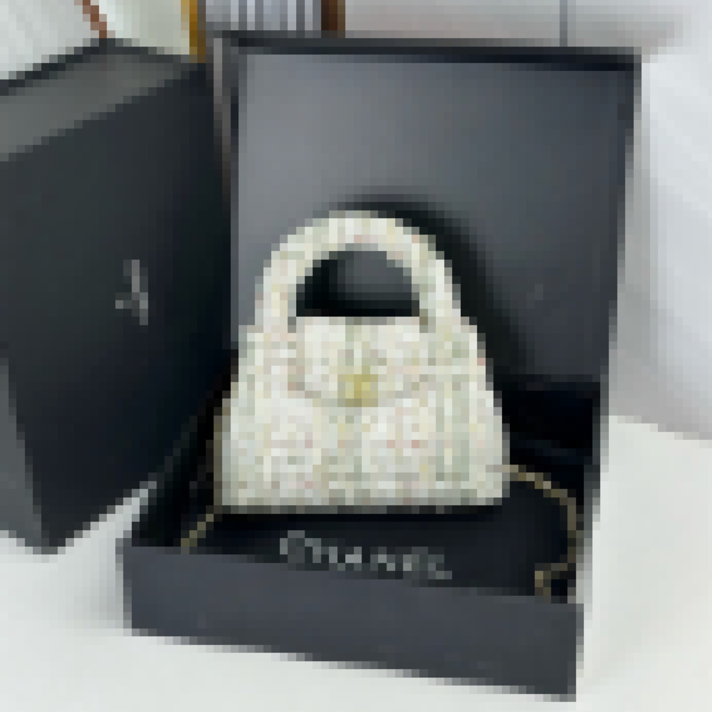 Premium Luxury Bag Stylish, Durable & Perfect for Any Occasion