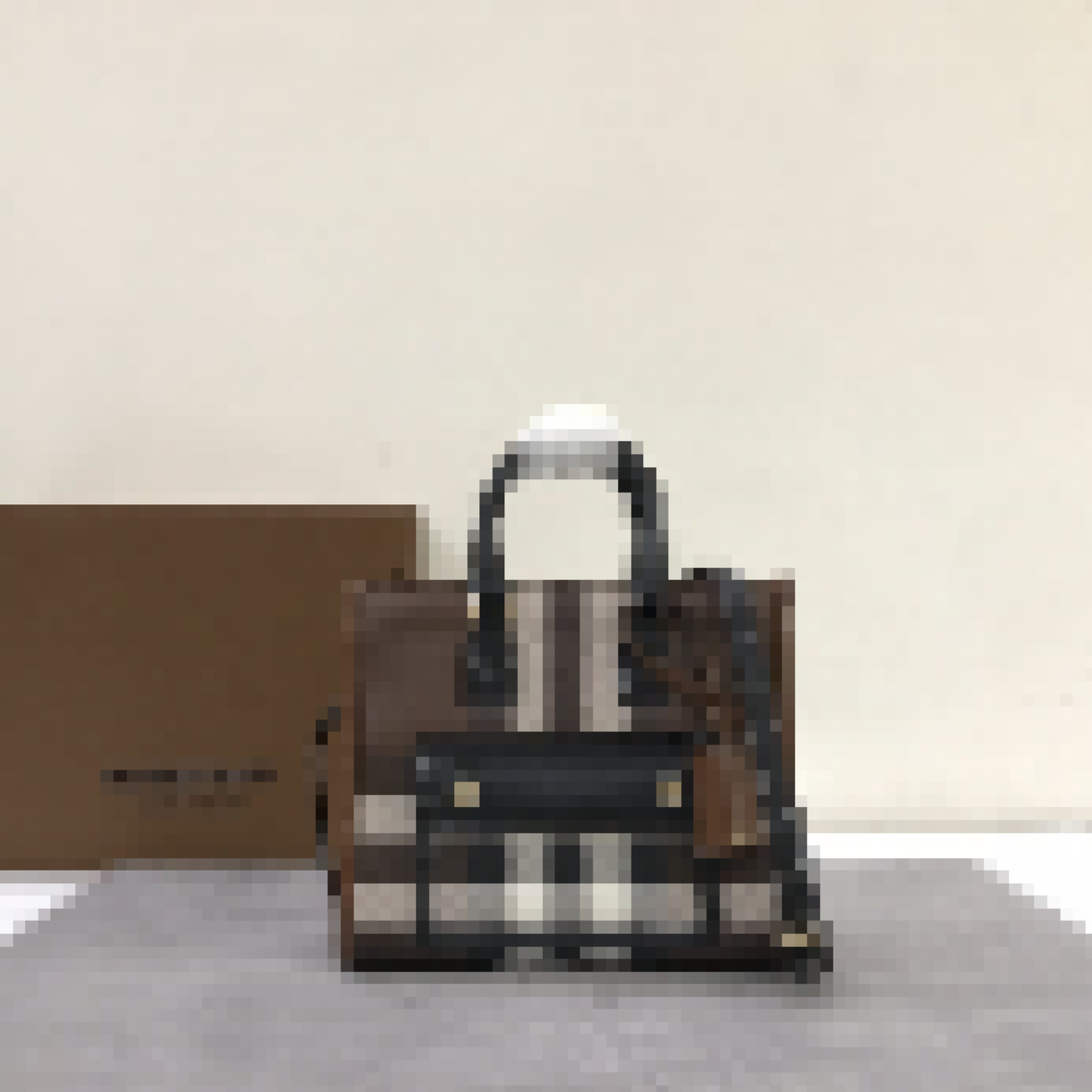 Premium Luxury Bag Stylish, Durable & Perfect for Any Occasion