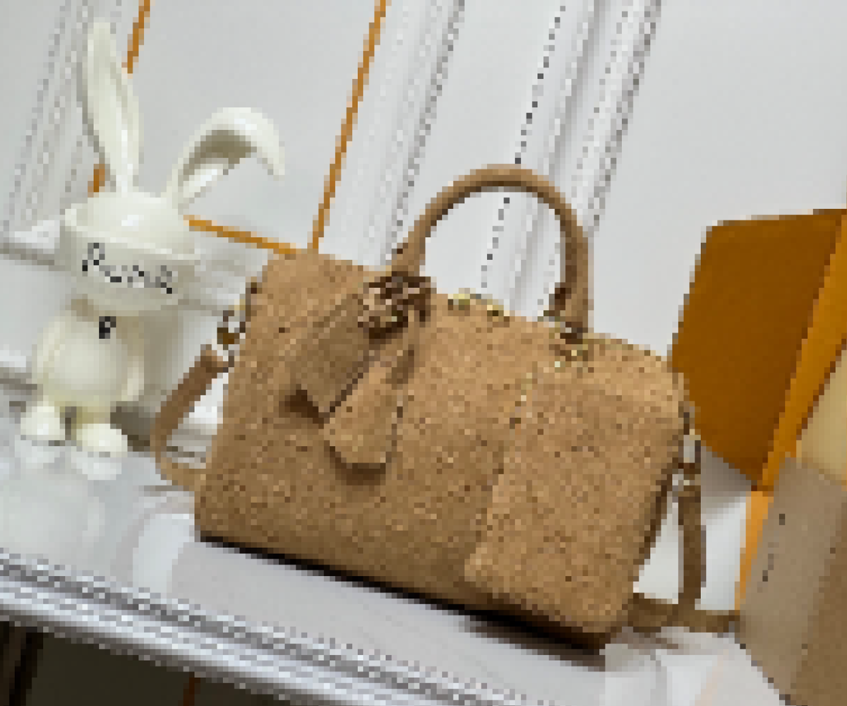 Premium Luxury Bag Stylish, Durable & Perfect for Any Occasion