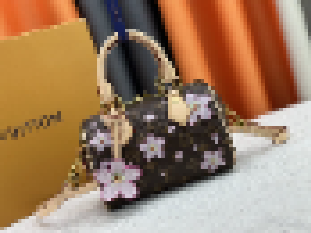 Premium Luxury Bag Stylish, Durable & Perfect for Any Occasion