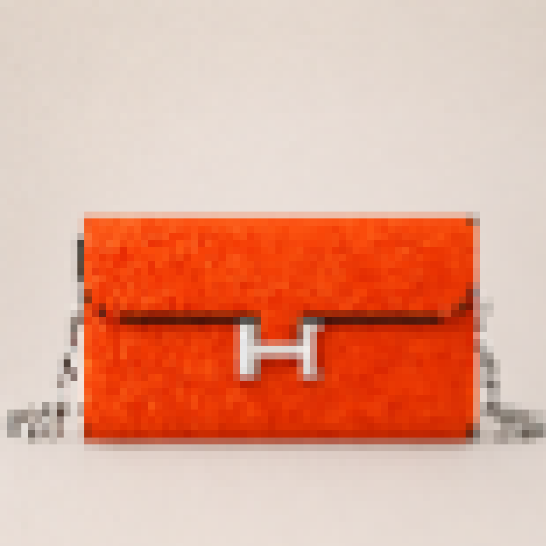 Compact Crossbody Wallet with Chain Strap for Everyday Use