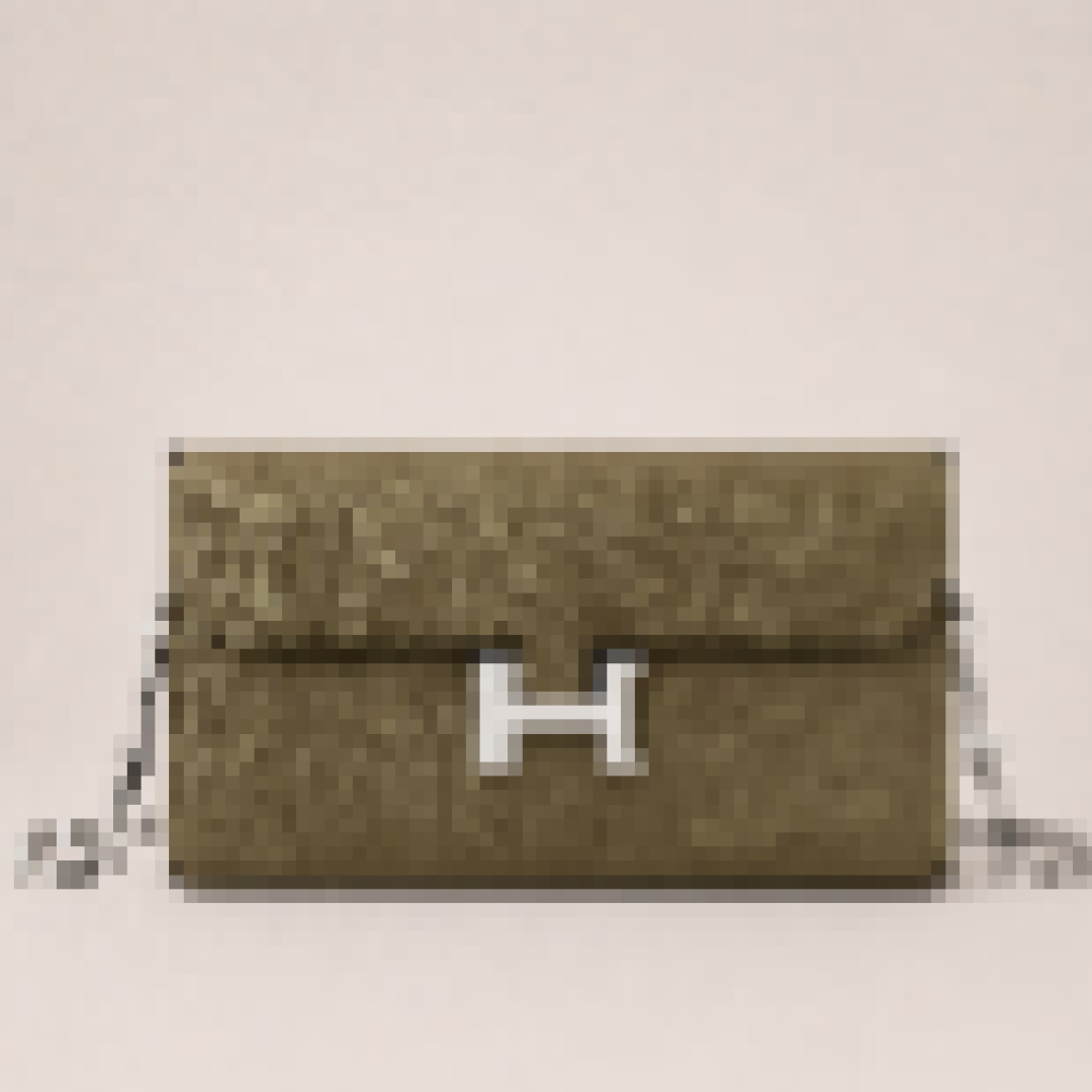 Compact Crossbody Wallet with Chain Strap for Everyday Use