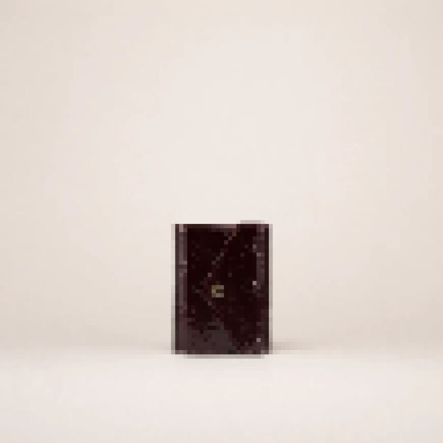 Embossed Compact Trifold Wallet – Elegant Mini Wallet with Textured Design & Multiple Card Slots