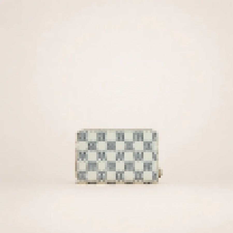 Compact Zip Wallet for Women – Minimalist Mini Zipper Card Holder with Everyday Organization Design