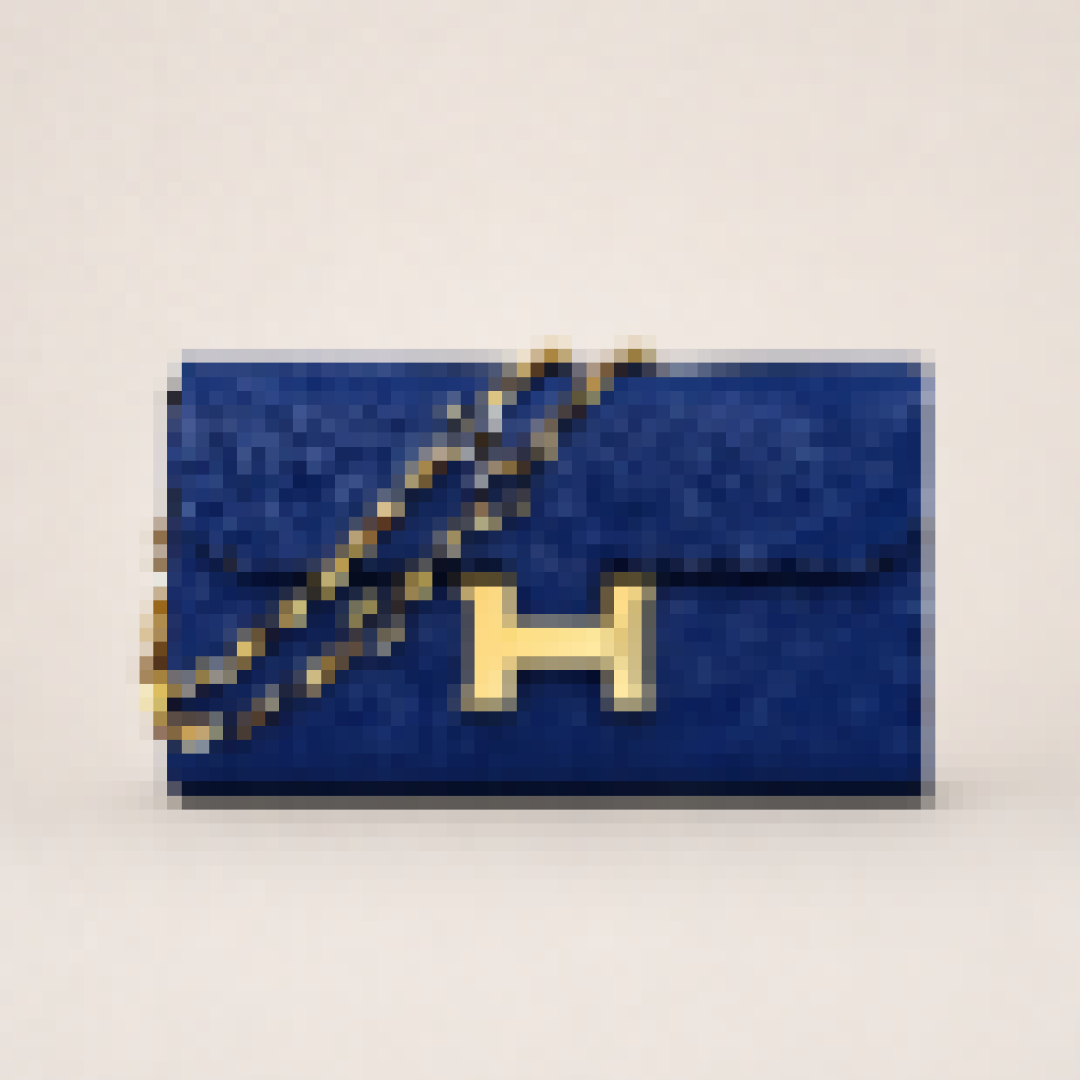 Compact Crossbody Wallet with Chain Strap for Everyday Use