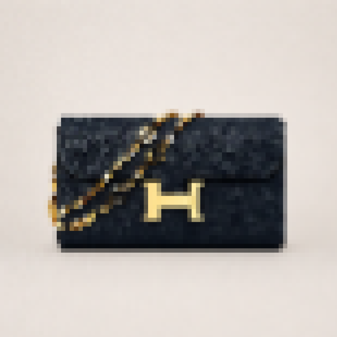 Compact Crossbody Wallet with Chain Strap for Everyday Use